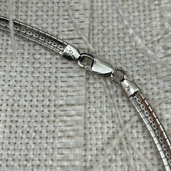 925 Italy Platinum Over Sterling Silver Hammered Pendant Necklace – 26.2g - Picture 12 of 17